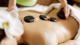 Hot stone massage  vanaf €70,-